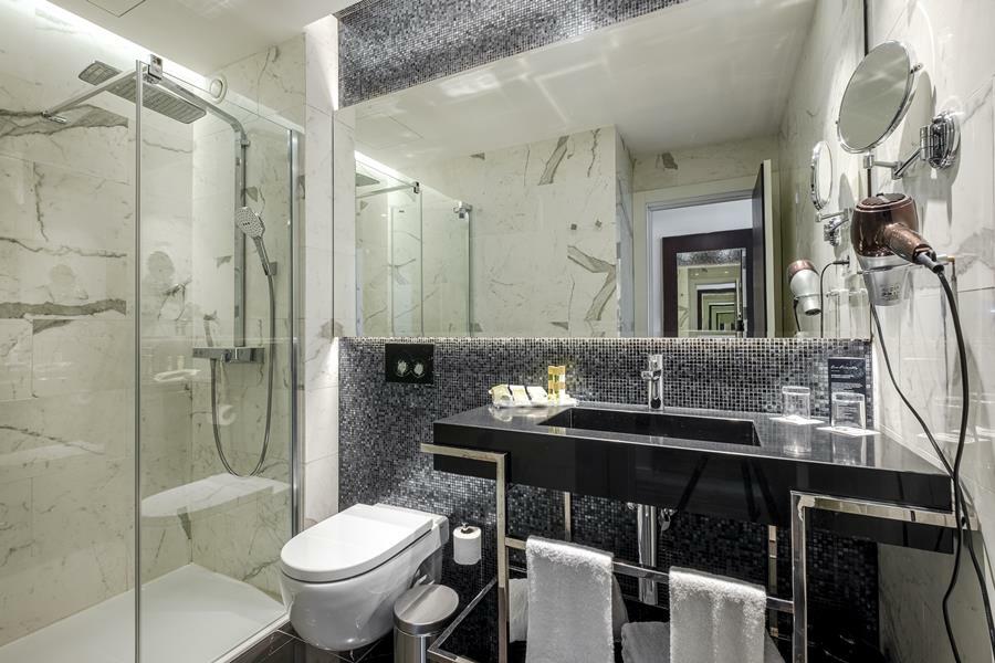 Aurea Legends By Eurostars Hotel Company Praag Buitenkant foto