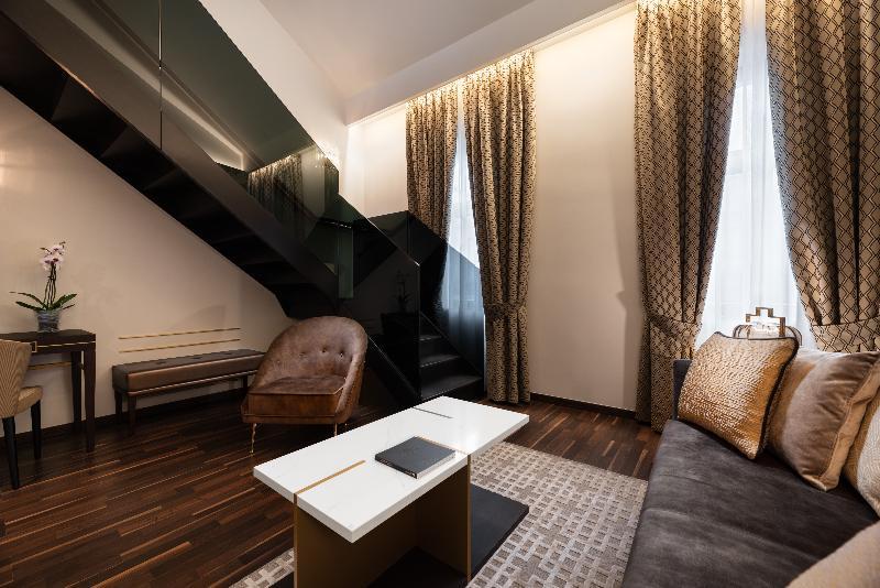 Aurea Legends By Eurostars Hotel Company Praag Buitenkant foto
